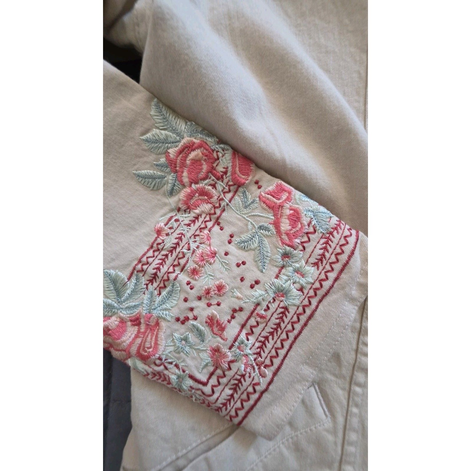 Nwt Denim & Co. Canvas Jacket W/ Embroidered Cuffs- Medium — image 4 of 8